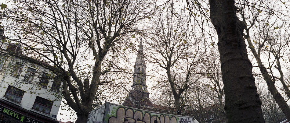 Jeudi 30 novembre 2006, l'église Saint Pierre-Saint Paul, à Wazemmes, Lille.