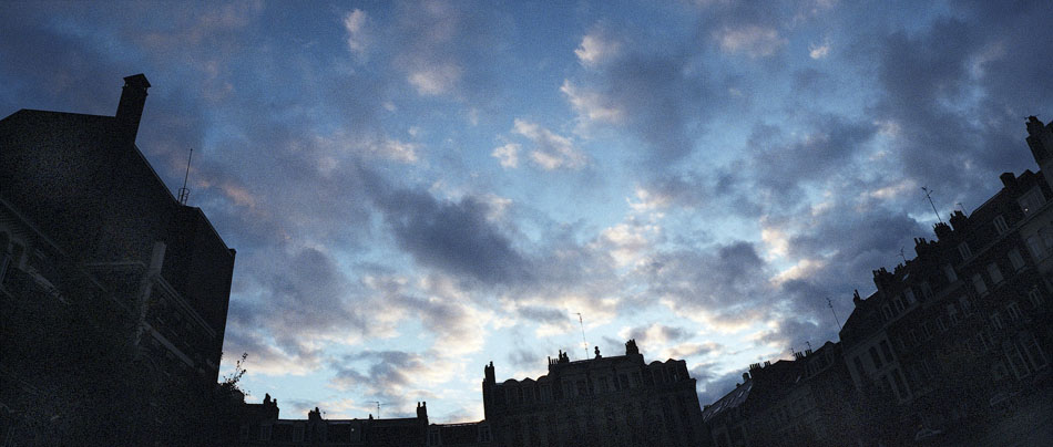 Lundi 13 novembre 2006, place Sébastopol, à Lille.