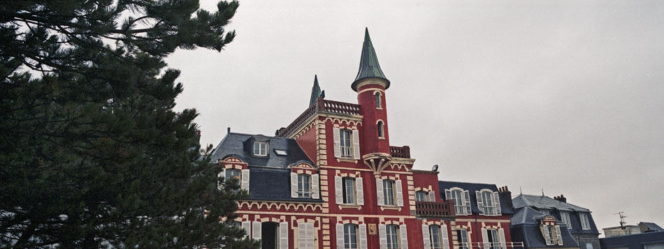 Mardi 21 août 2007 (5), la baie de Somme. Le manoir de Pierre Guerlain, au Crotoy.