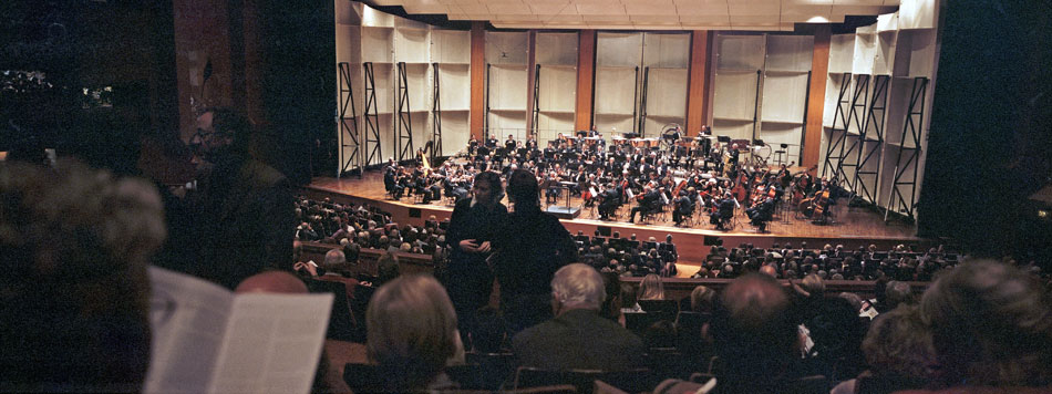 Vendredi 7 décembre 2007, fin d'entr'acte pour l'orchestre national de Lille, au Nouveau siècle, à Lille.