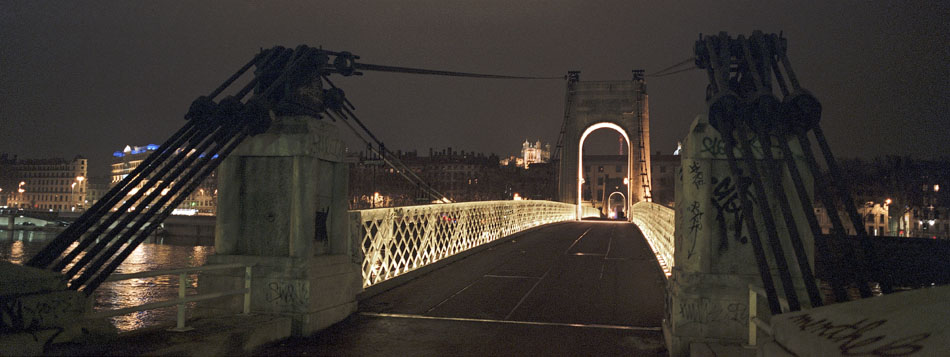 Mercredi 31 janvier 2007, passerelle du Collège, avec Fourvière au loin, à Lyon.