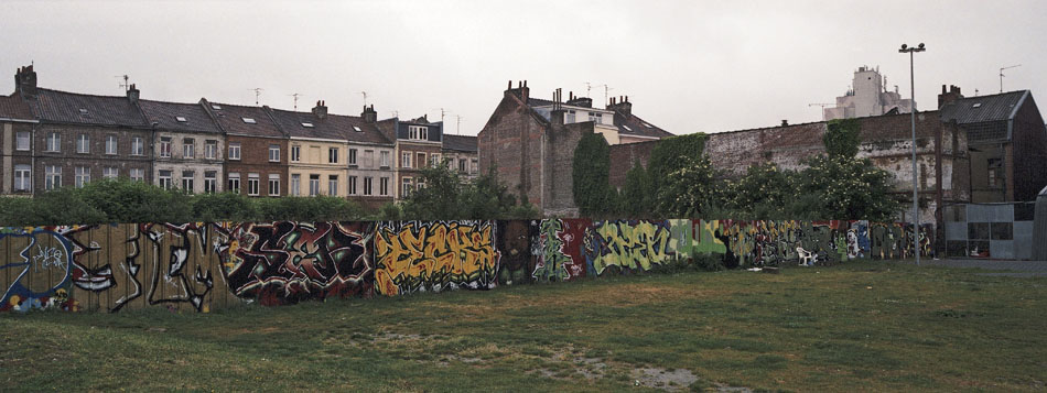 Mercredi 9 mai 2007, derrière la Maison Folie de Wazemmes, à LIlle.