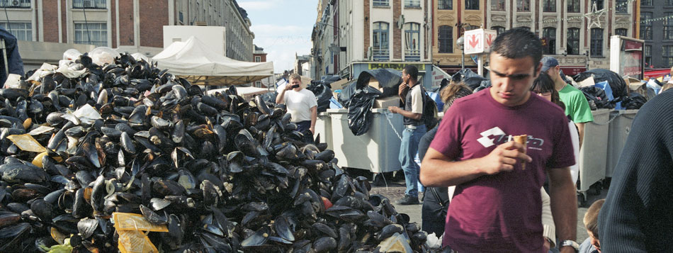 Dimanche 2 septembre 2007, place Rihour, la braderie de Lille.