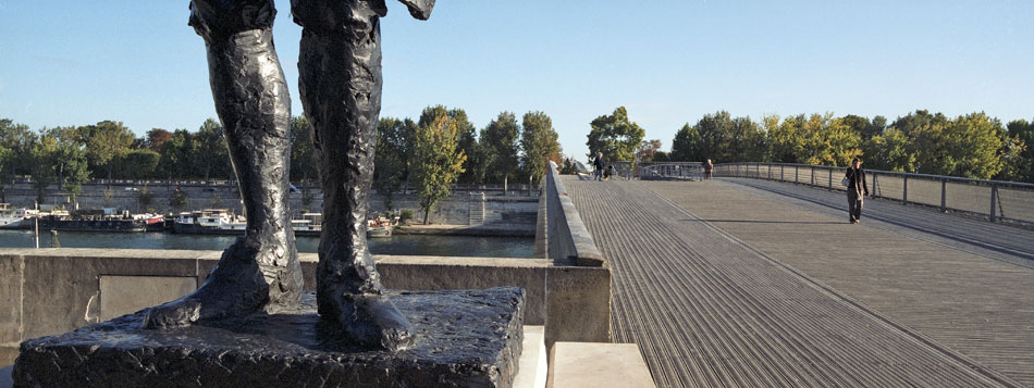 Mardi 25 septembre 2007, passerelle Solférino, à Paris.