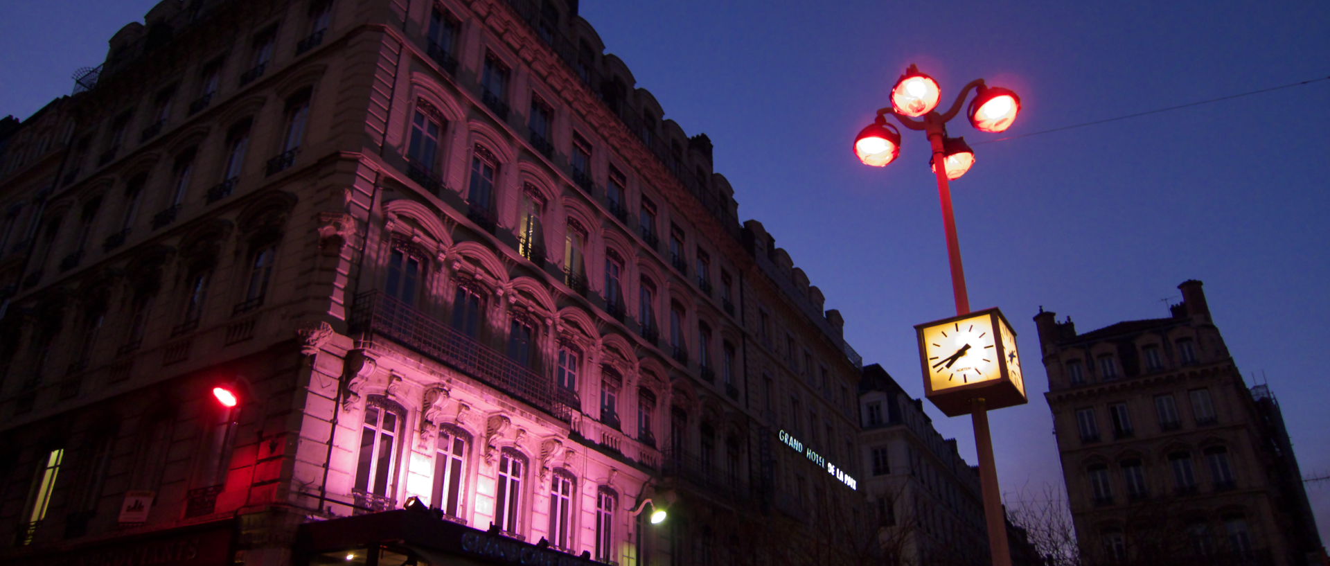 Jeudi 4 décembre 2008, rue du Président-Edouard-Herriot, à Lyon.