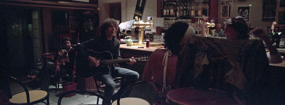 Jeudi 15 mai 2008, fin de soirée au Boulevardier, rue de la Fromagerie, à Lyon, avec Jocelyn Garabédian.