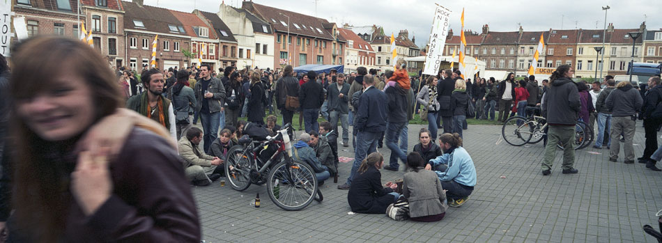 Jeudi 1er mai 2008 (4), devant la Maison Folie Wazemmes, à Lille.