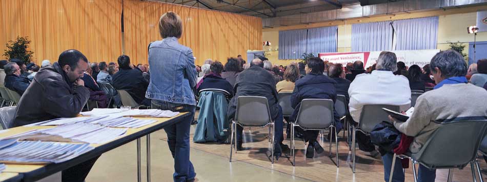 Mercredi 5 mars 2008, meeting de la liste conduite par André Gerin pour les élections municipales, salle Irène-Joliot-Curie, à Vénissieux.