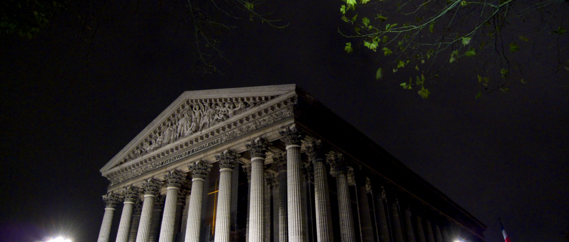 Mardi 18 novembre 2008 (4), place de la Madeleine, à Paris.