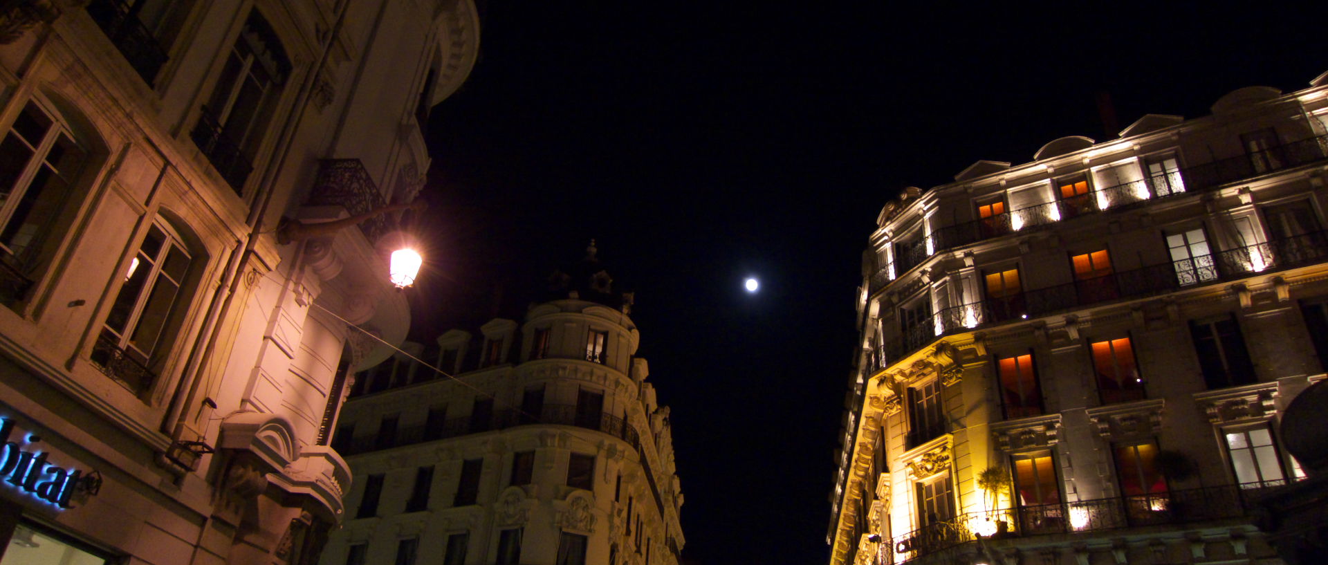 Mercredi 12 novembre 2008 (2), rue du Président Carnot, à Lyon.