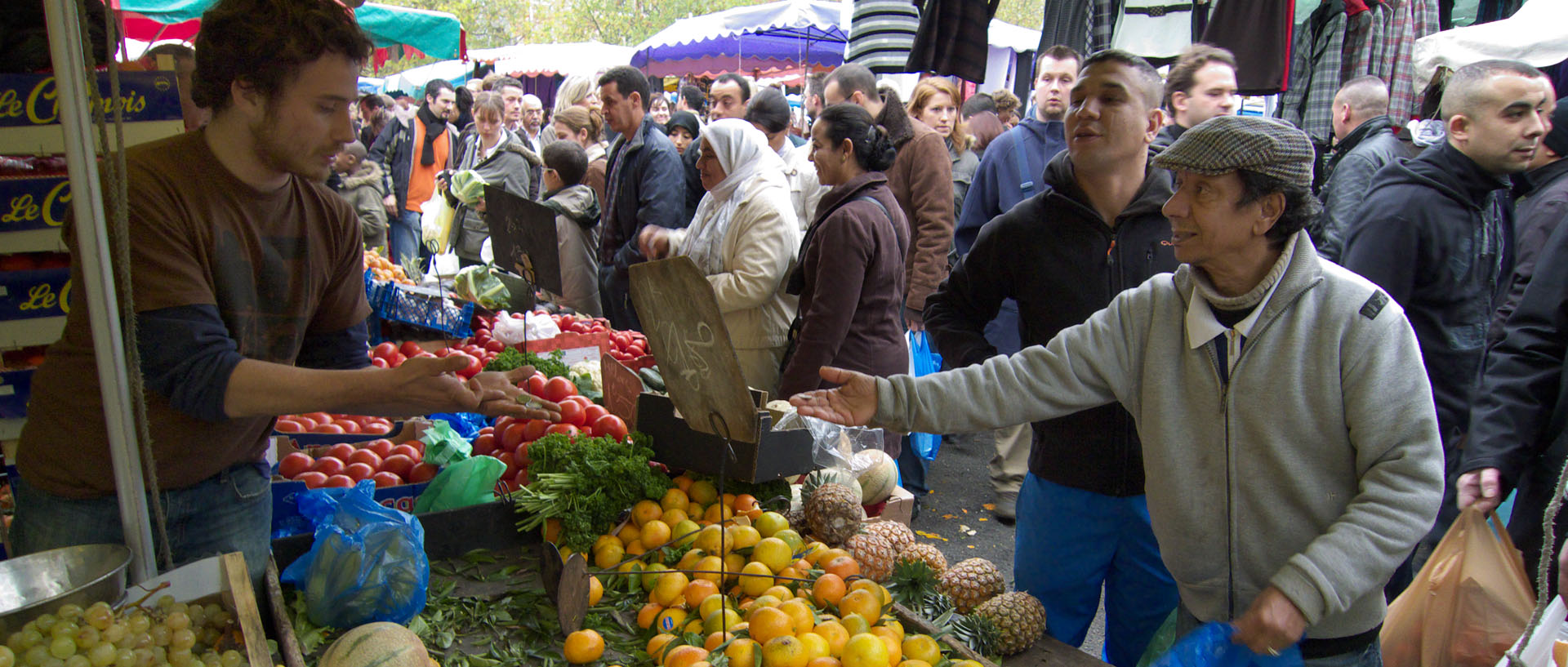 Dimanche 26 octobre 2008, place de la Nouvelle Aventure, à Wazemmes, Lille.