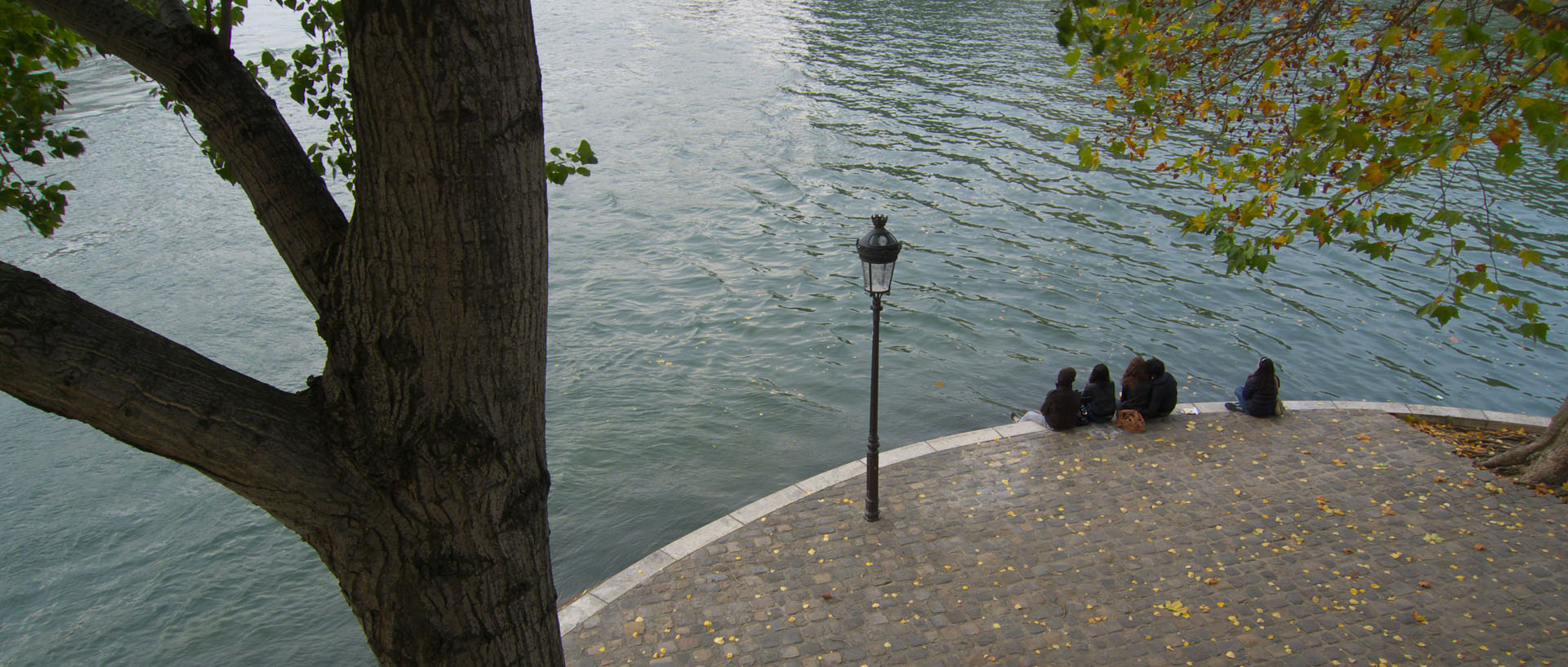 Lundi 20 octobre 2008 (2), quai de Bourbon, île Saint-Louis, à Paris.