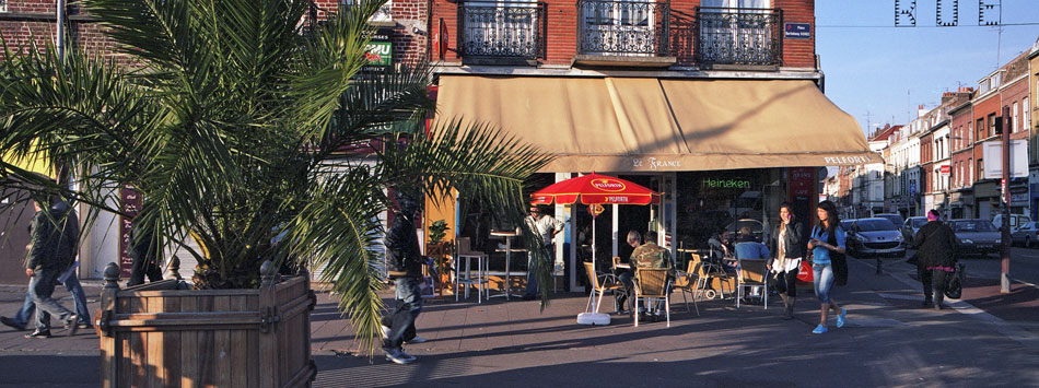 Vendredi 26 septembre 2008, place Barthélémy-Dorez, porte des Postes, à Lille.