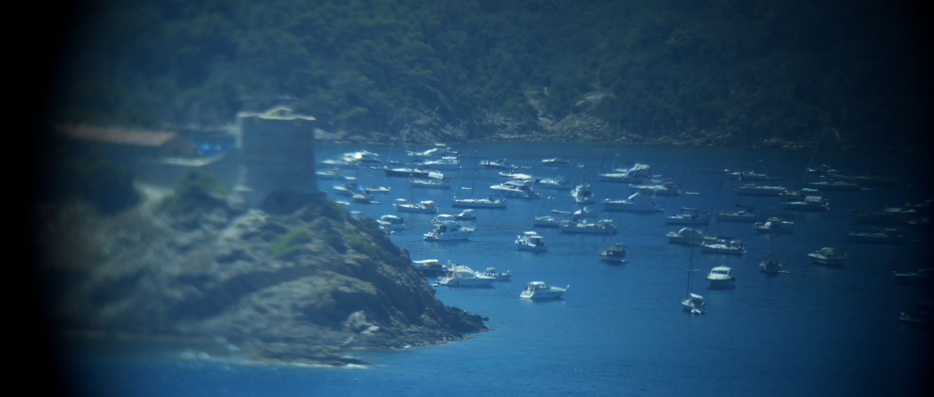 Photo de la rade de Port Man, Port Cros.