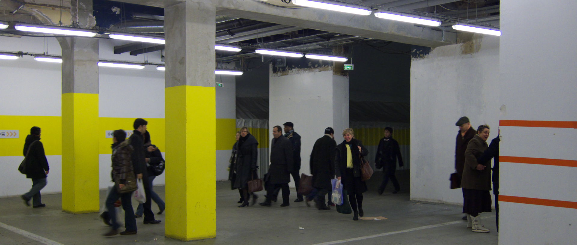 Photo dans la gare Saint-Lazare, Paris.