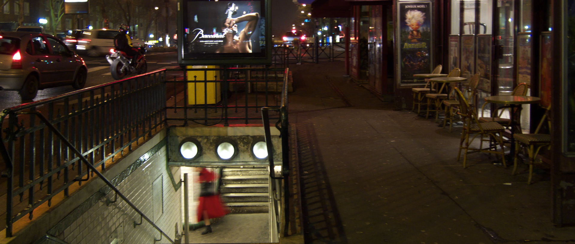 Photo d'une bouche de métro, Paris, porte Saint-Ouen.