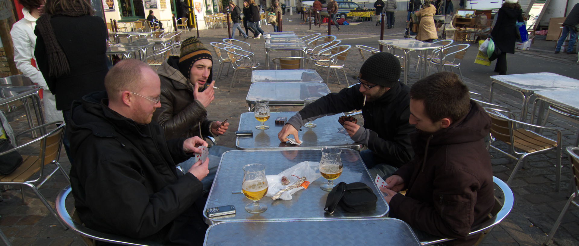 D Dimanche 1er février 2009, 13:37, terrasse de l'Oxford, parvis de Croix, à Wazemmes, Lille.imanche 1er février 2009, 13:33, terrasse de l'Oxford, parvis de Croix, à Wazemmes, Lille.