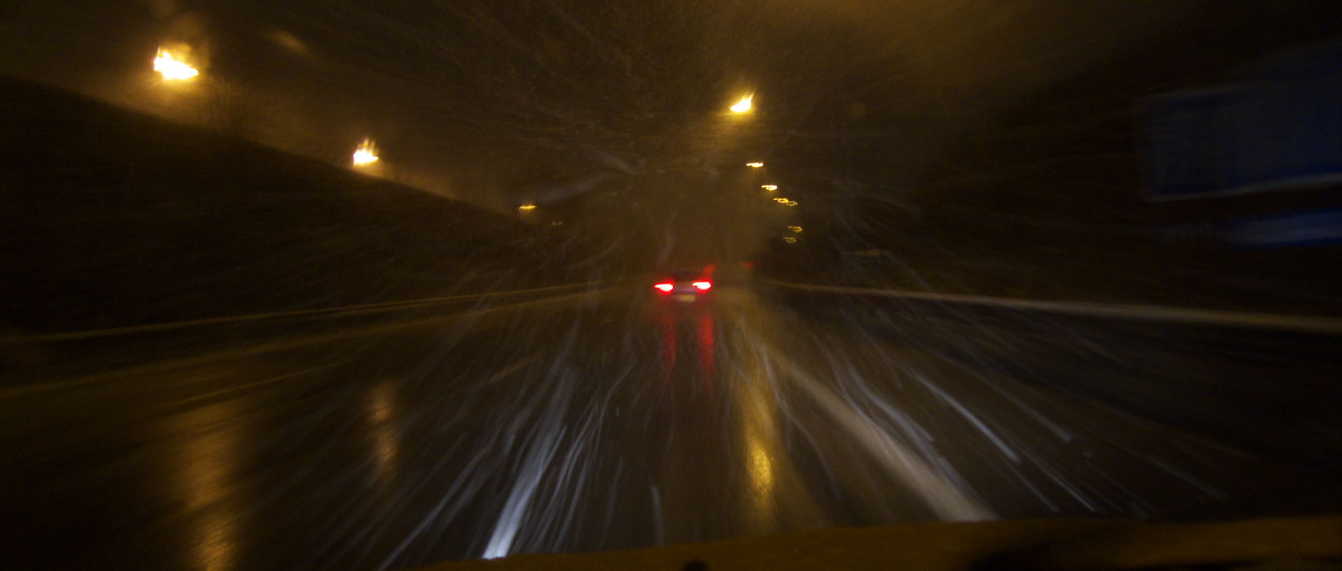 Mercredi 11 février 2009, 20:56, voie rapide urbaine, à Lille.