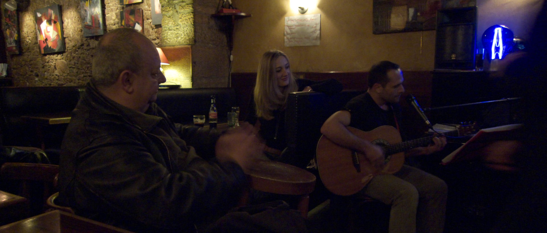 Jeudi 15 janvier 2009, 0:28, Pierre Guignon "Tiboum" et Didier Andres, au Baryton, rue de l'Arbre sec, à Lyon.