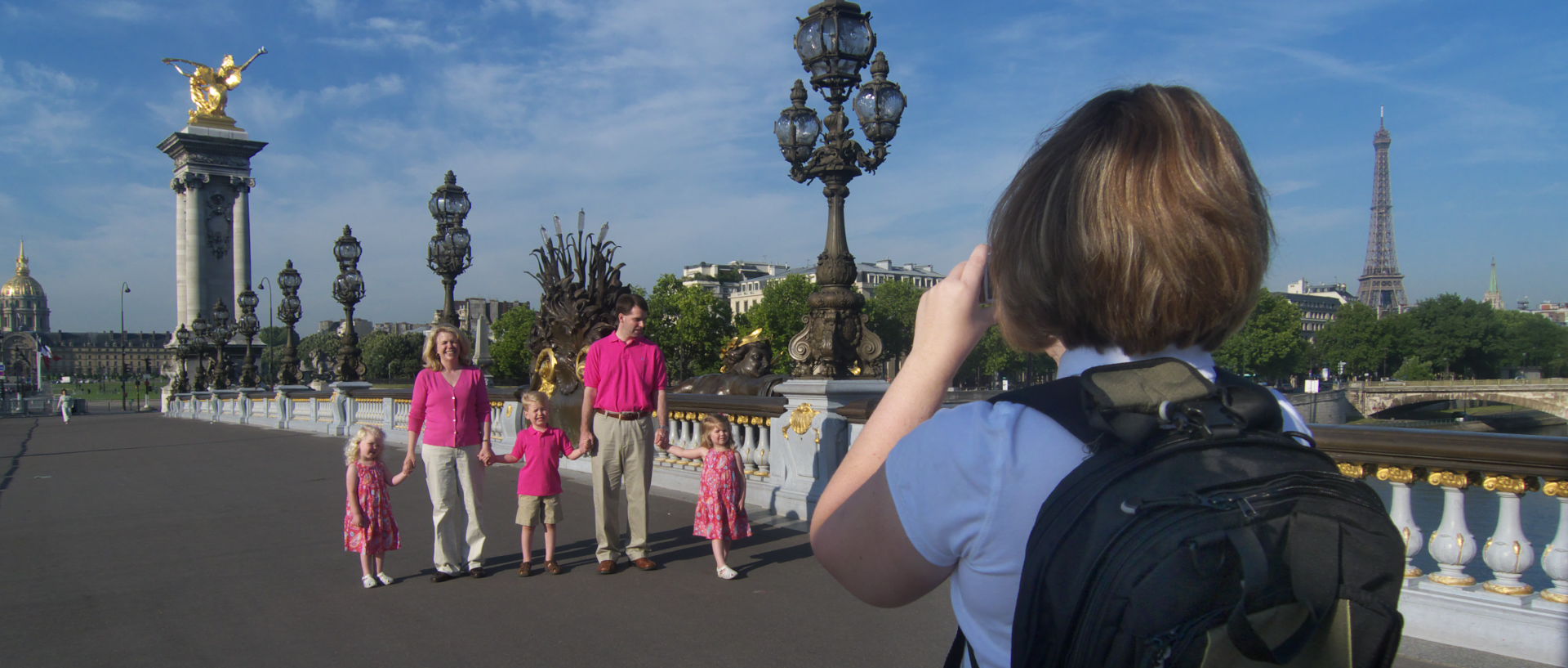 Photo de scène de rue, Paris, pont Alexandre III.