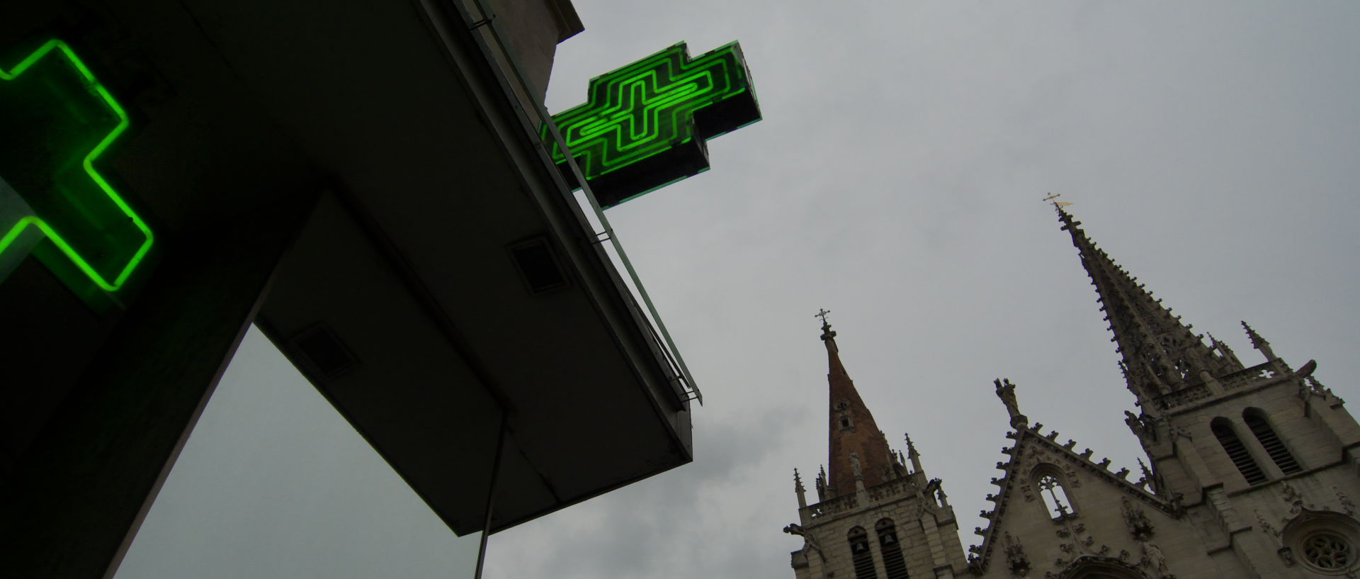 Photo de l'église Saint-Nizier, Lyon, rue de la Fromagerie.