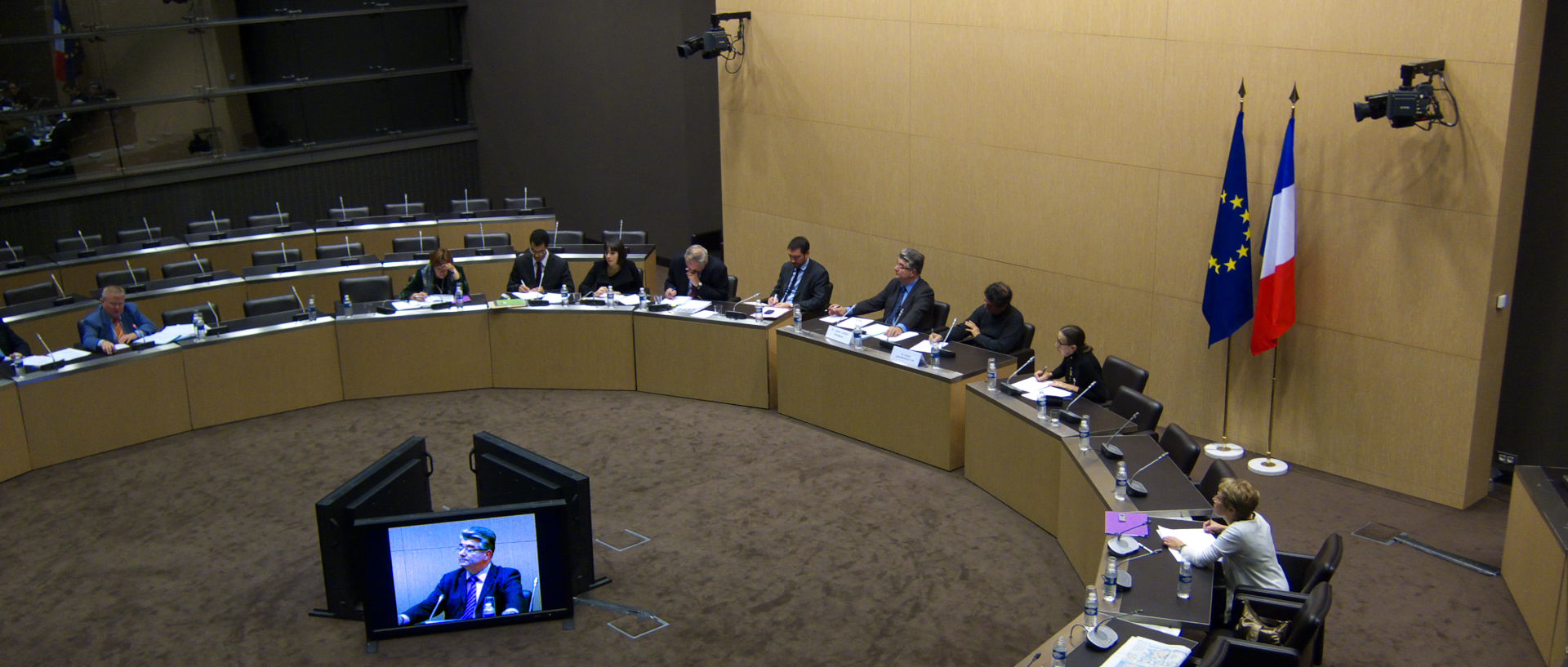 Photo de la mission parlementaire sur le port du voile intégral, Paris, Assemblée nationale.