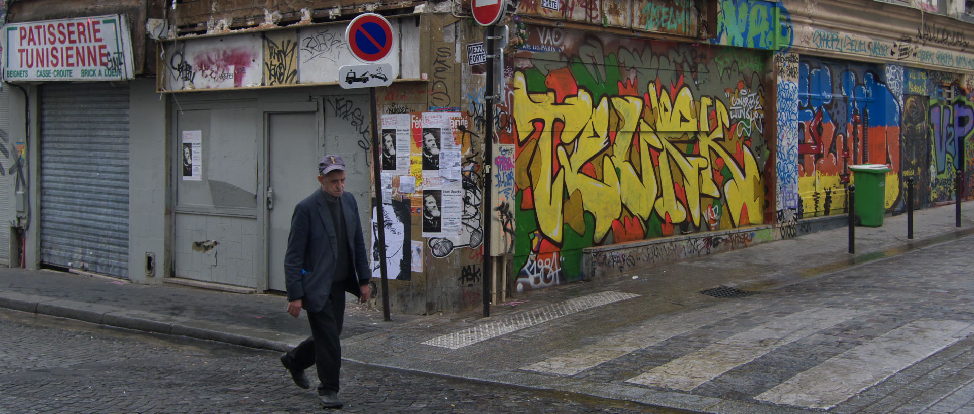 Photo de scène de rue, Paris, rue Ramponeau.