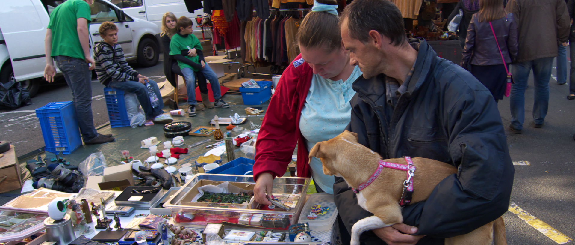 Photo à la braderie de Lille, rue de Paris.