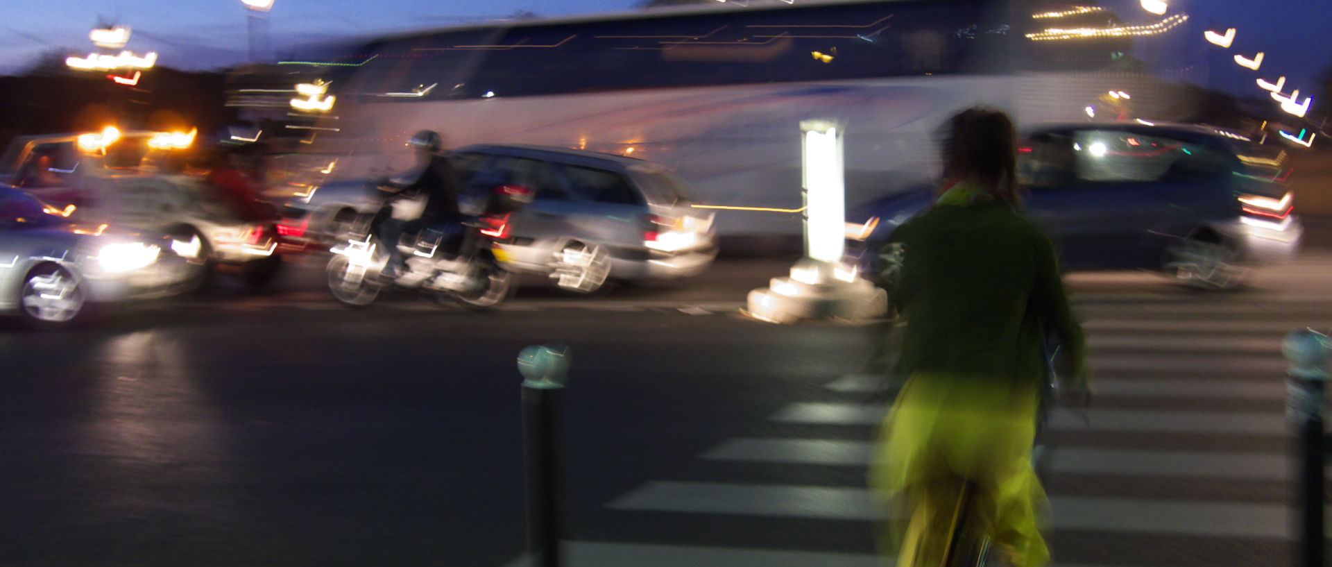 Photo de scène de rue, Paris, quai d'Orsay.