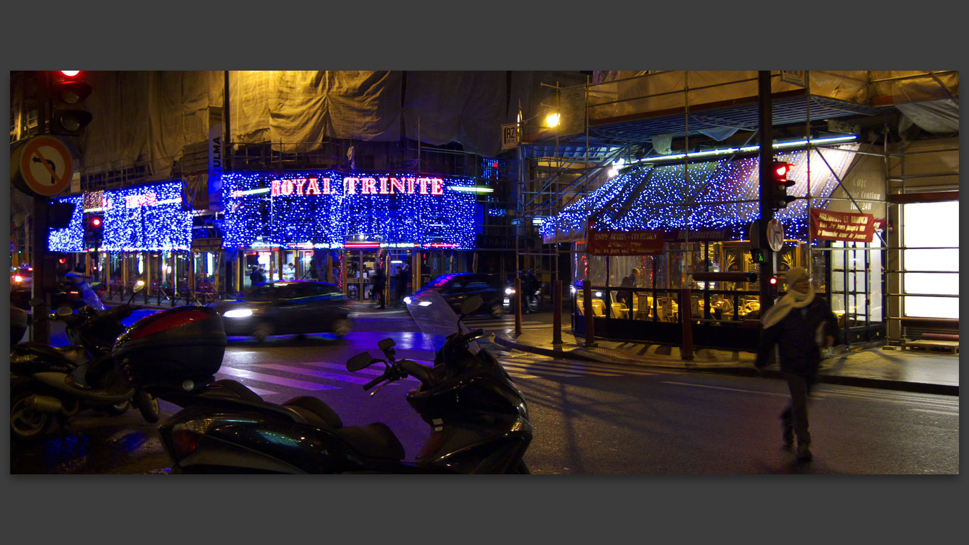 Place d'Estienne-d'Orves, à Paris.