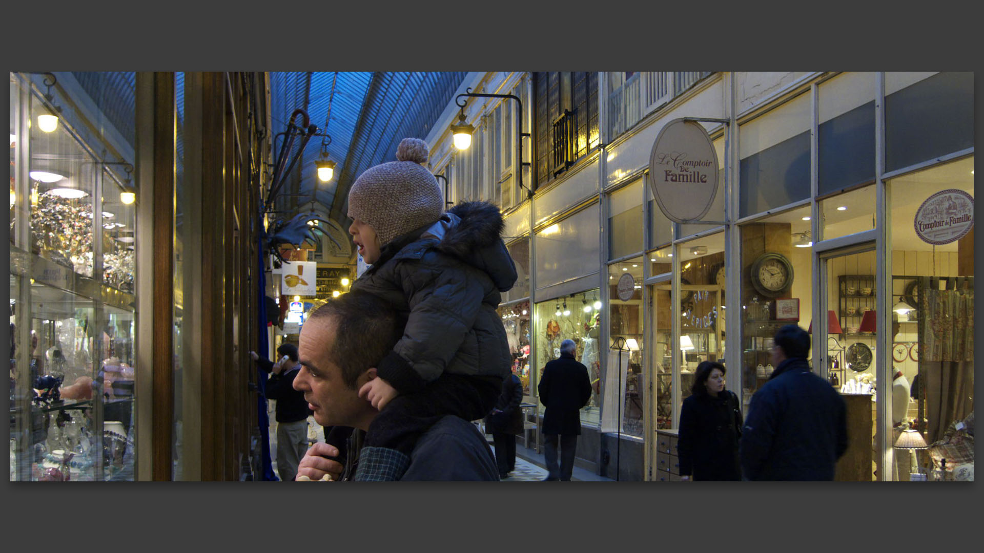 Passage Jouffroy, à Paris.