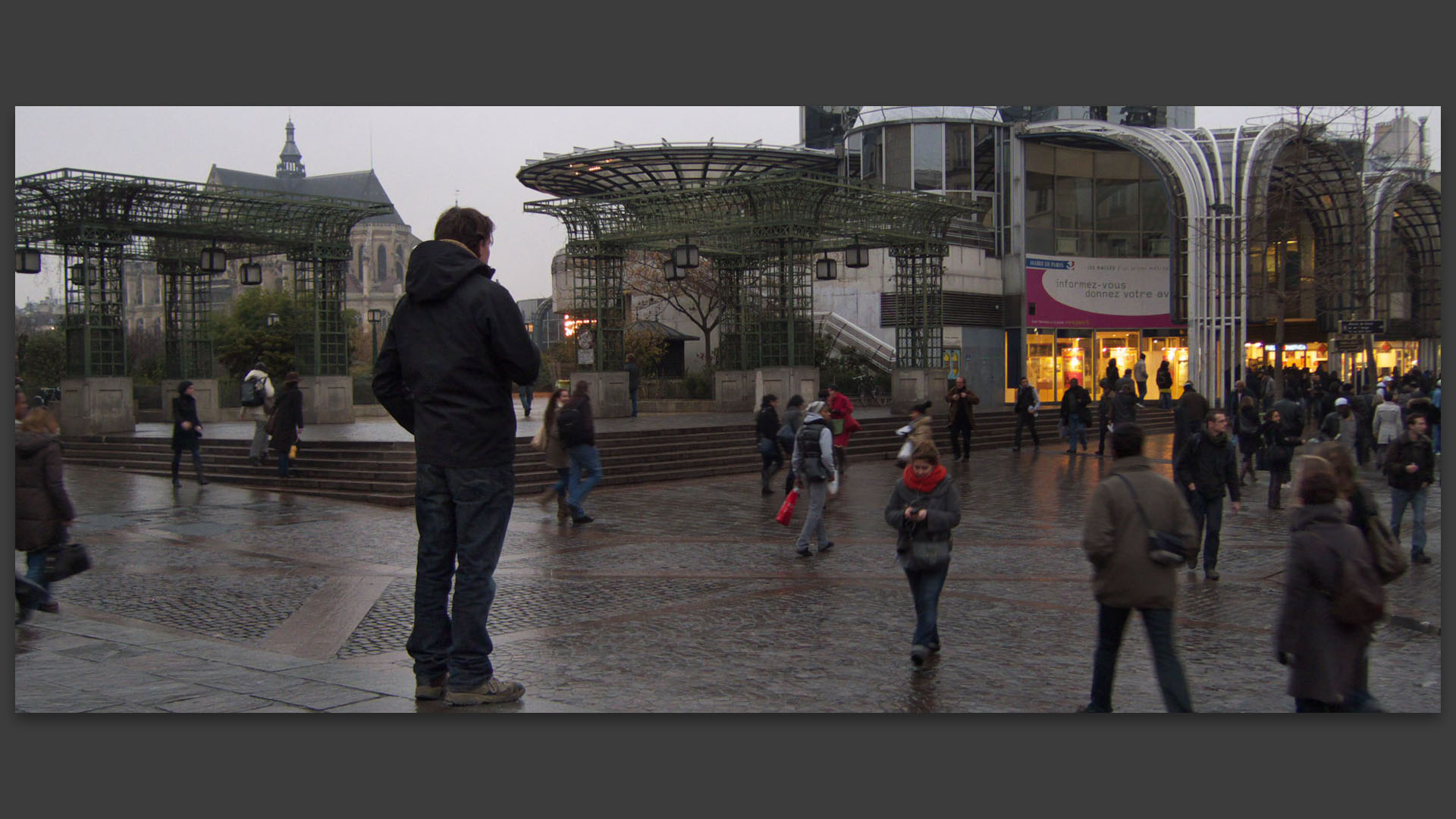 Forum des Halles, rue Berger, à Paris.