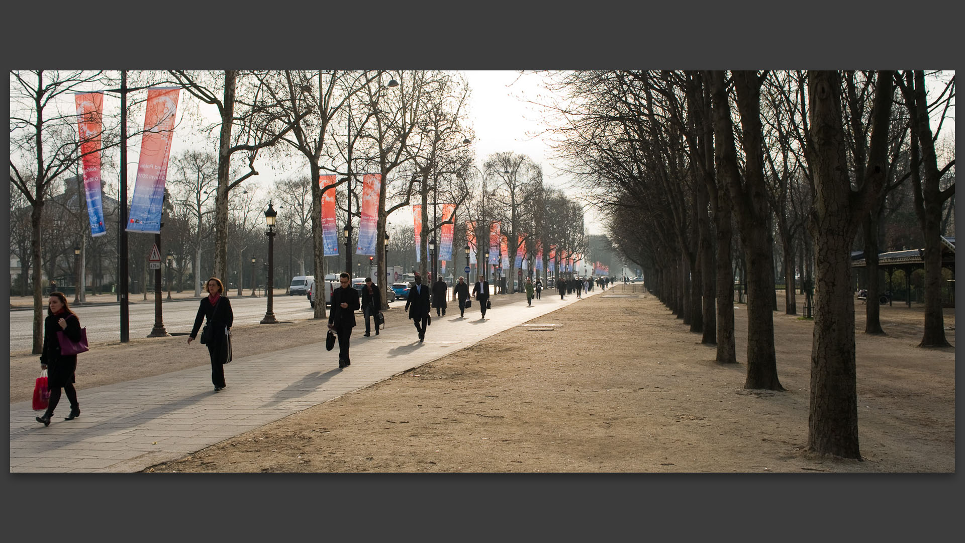 Avenue des Champs Elysées, à Paris.