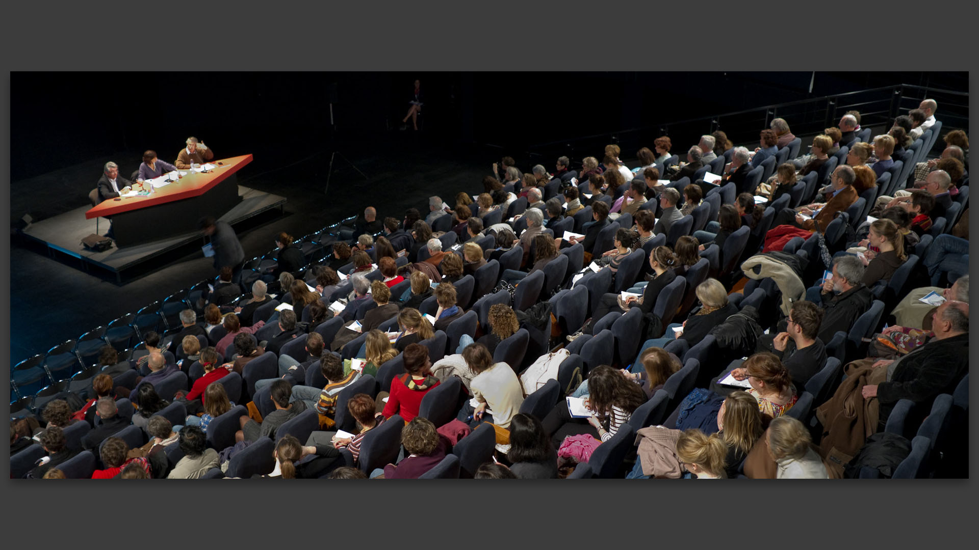 Forum de Libération, au Théâtre national de Bretagne, à Rennes.