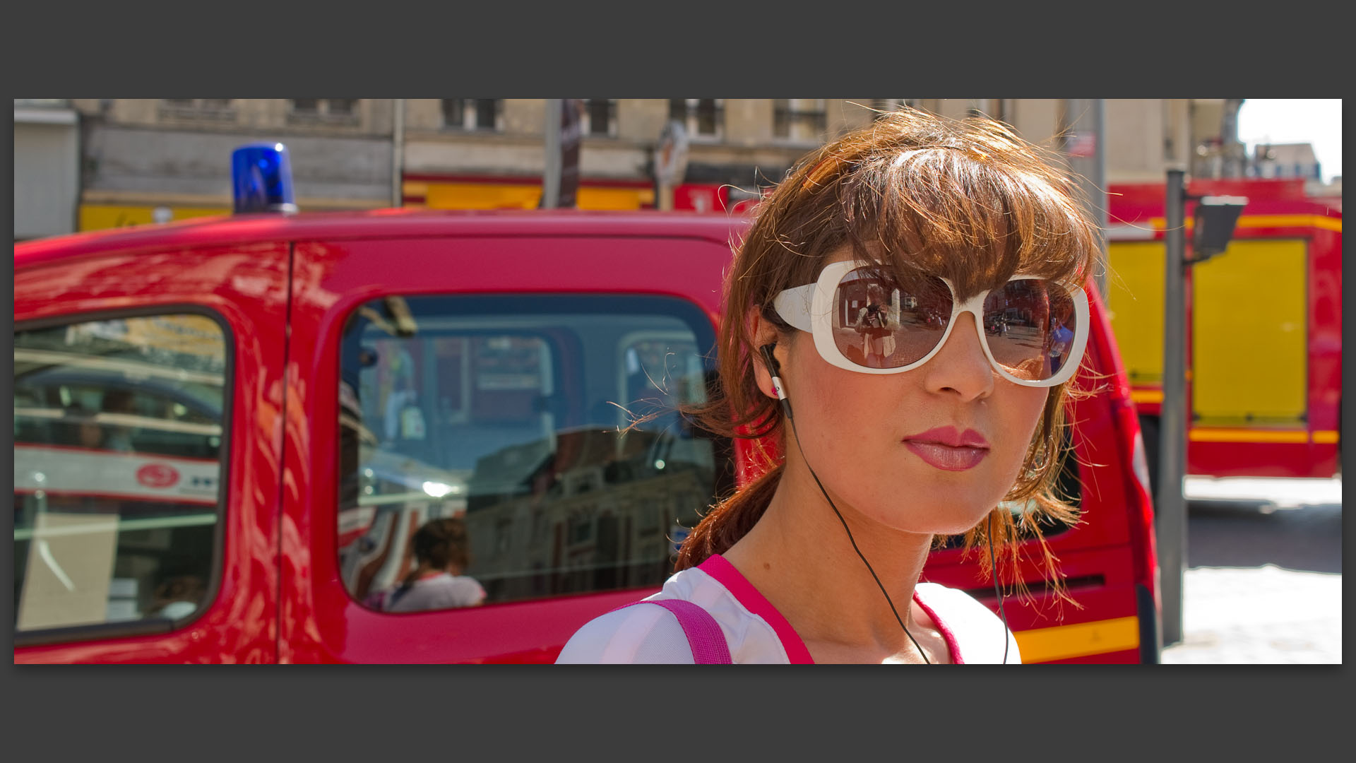 Portrait d'une jeune fille, rue Faidherbe, à Lille.