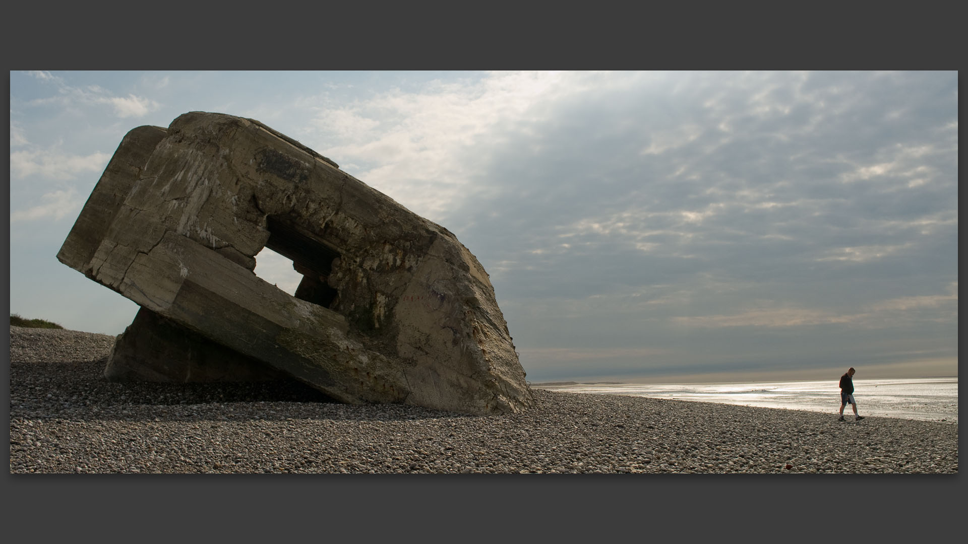 Blockaus sur la plage du Hourdel, en baie de Somme.