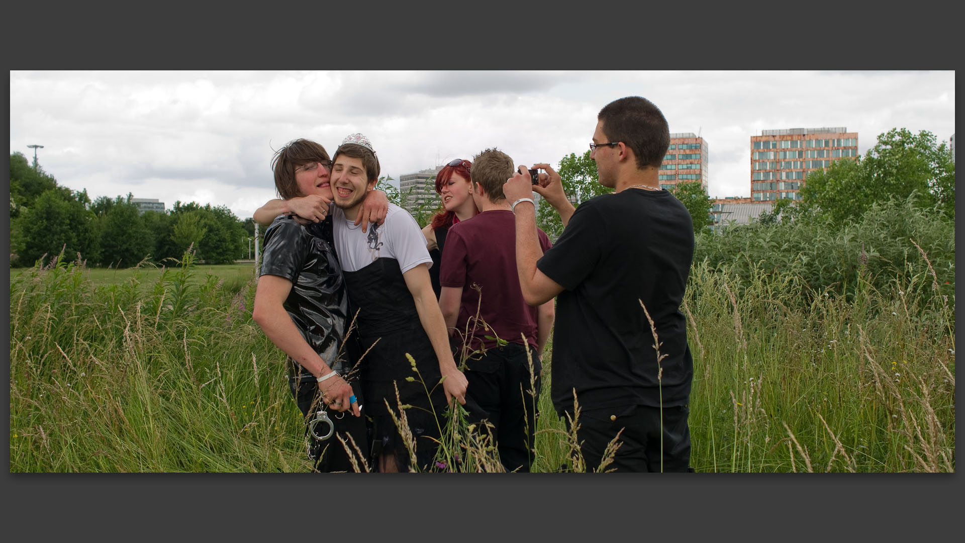 Jeunes dans le parc d'Euralille.