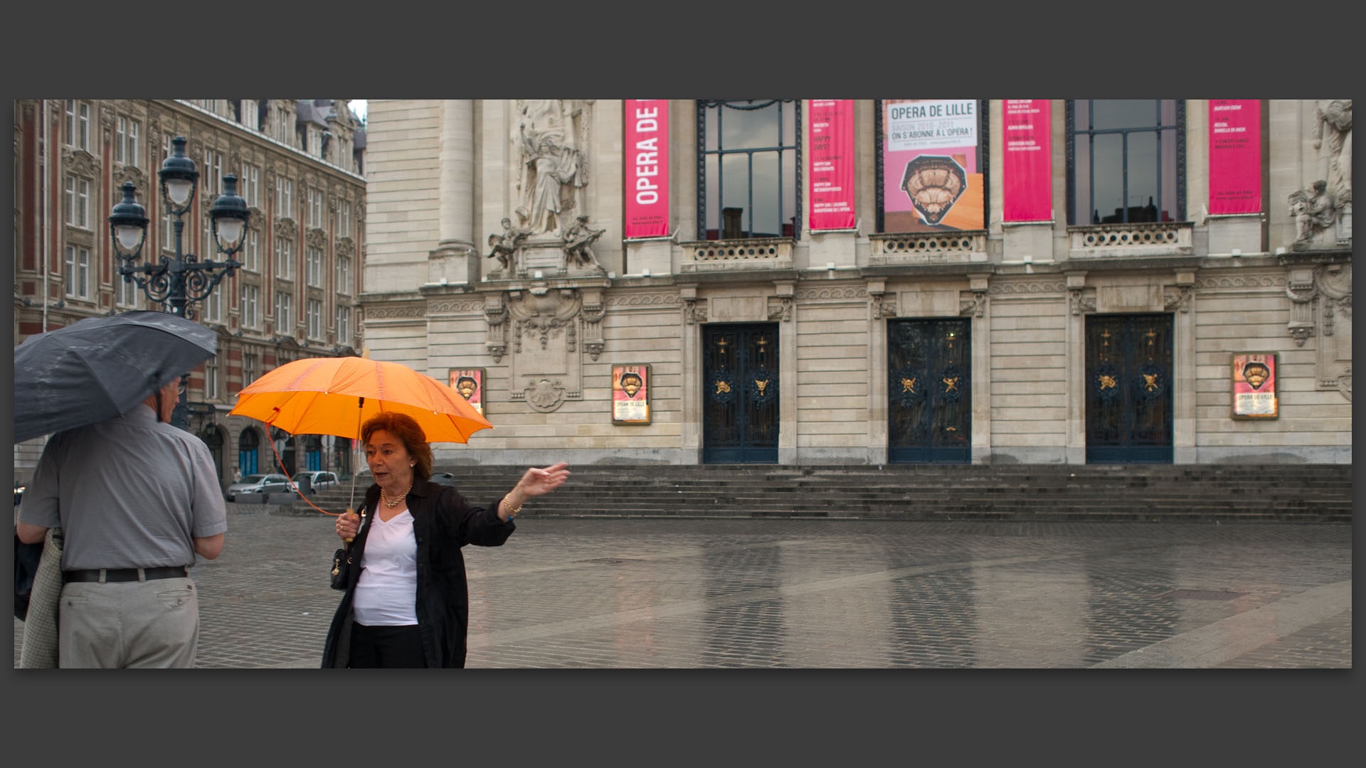 Orage sur la place du Théâtre, à Lille.