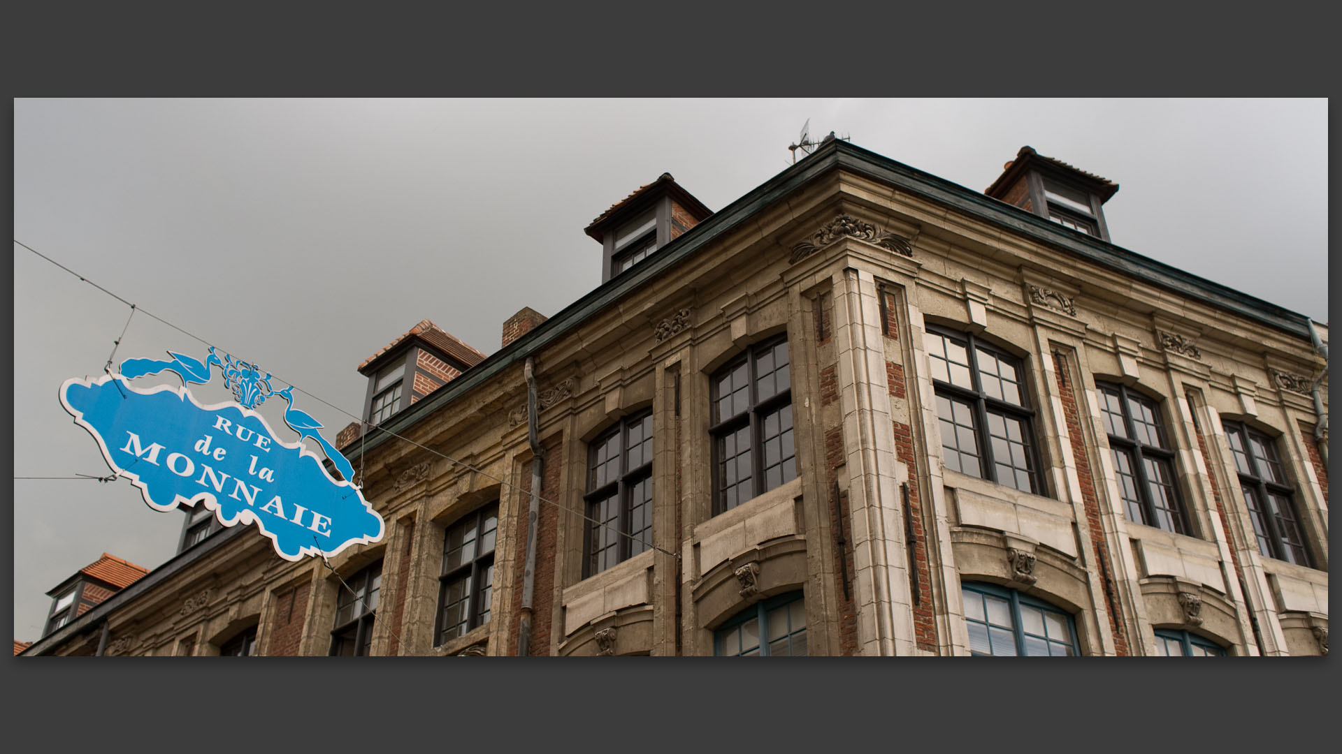 Immeubles anciens, rue de la Monnaie, à Lille.