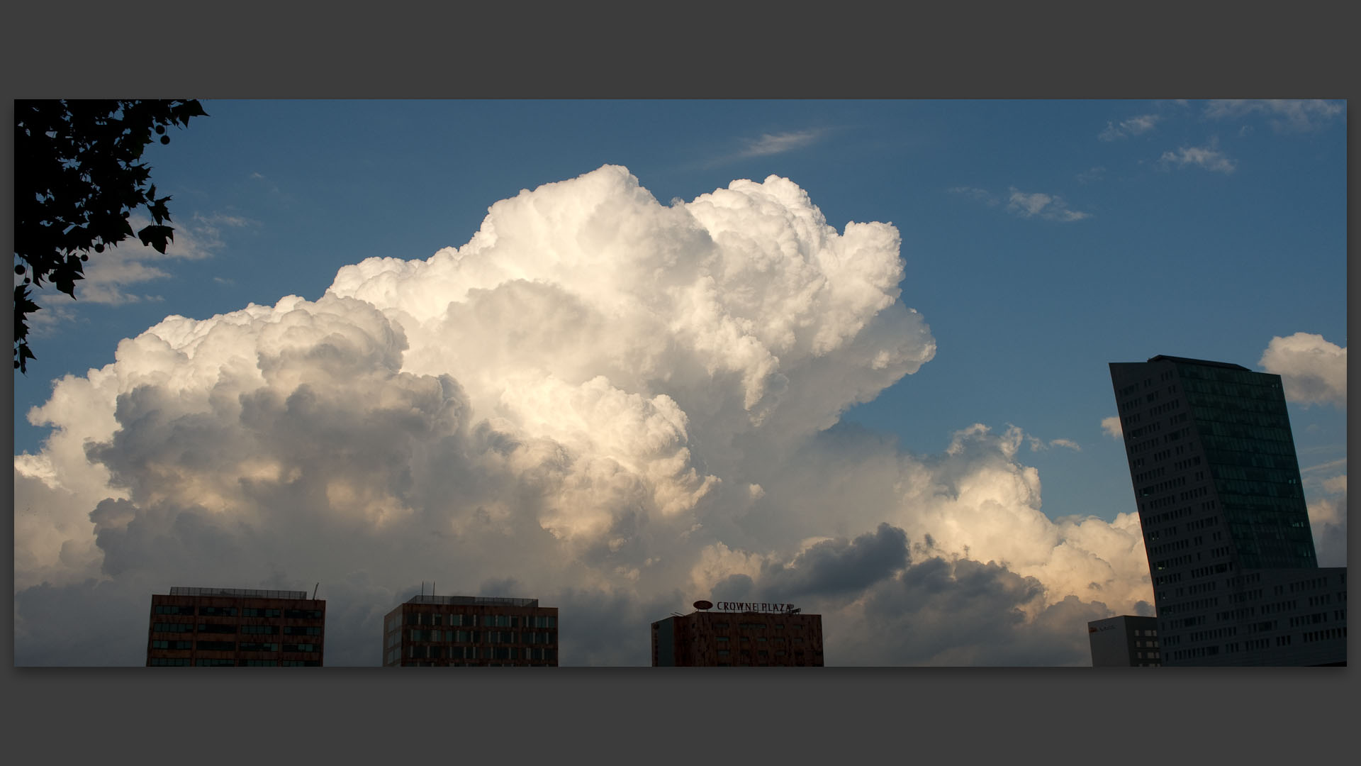 Nuages sur Euralille.