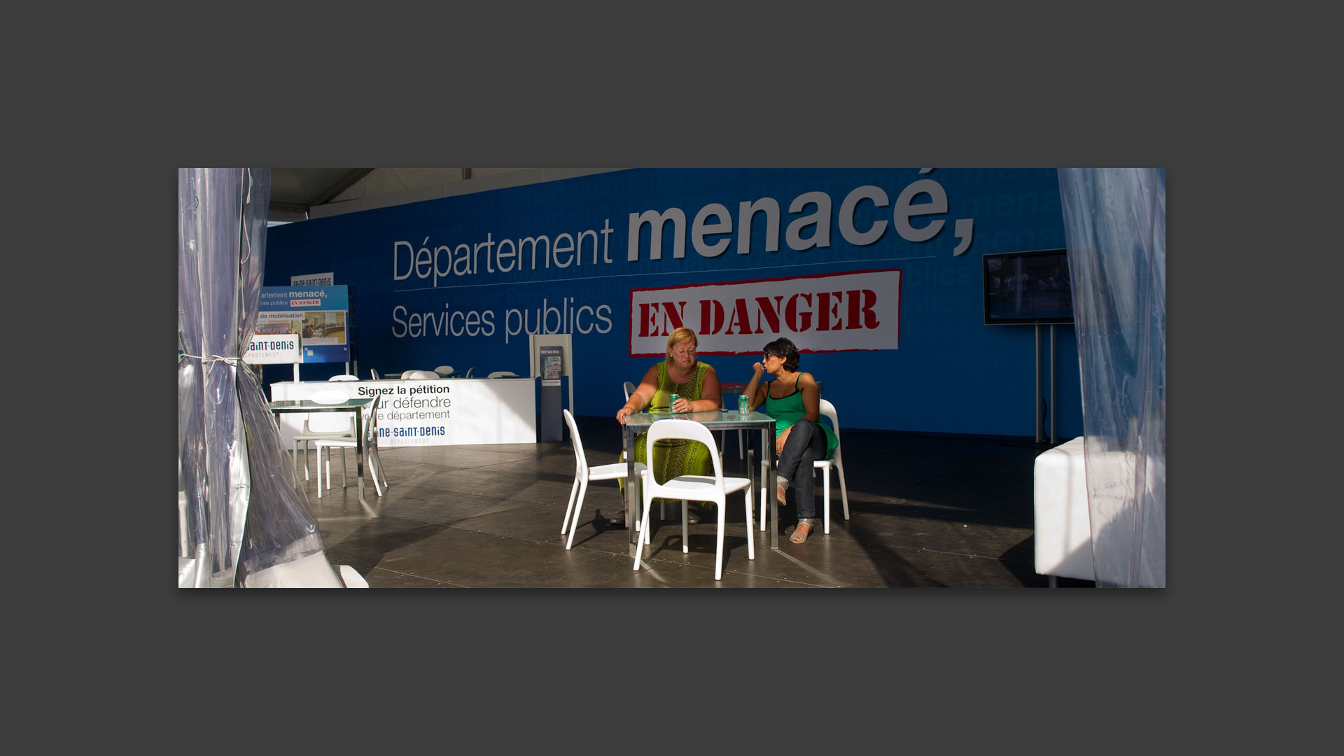 Stand du département de la Seine Saint Denis, à la fête de l'Humanité, à La Courneuve.