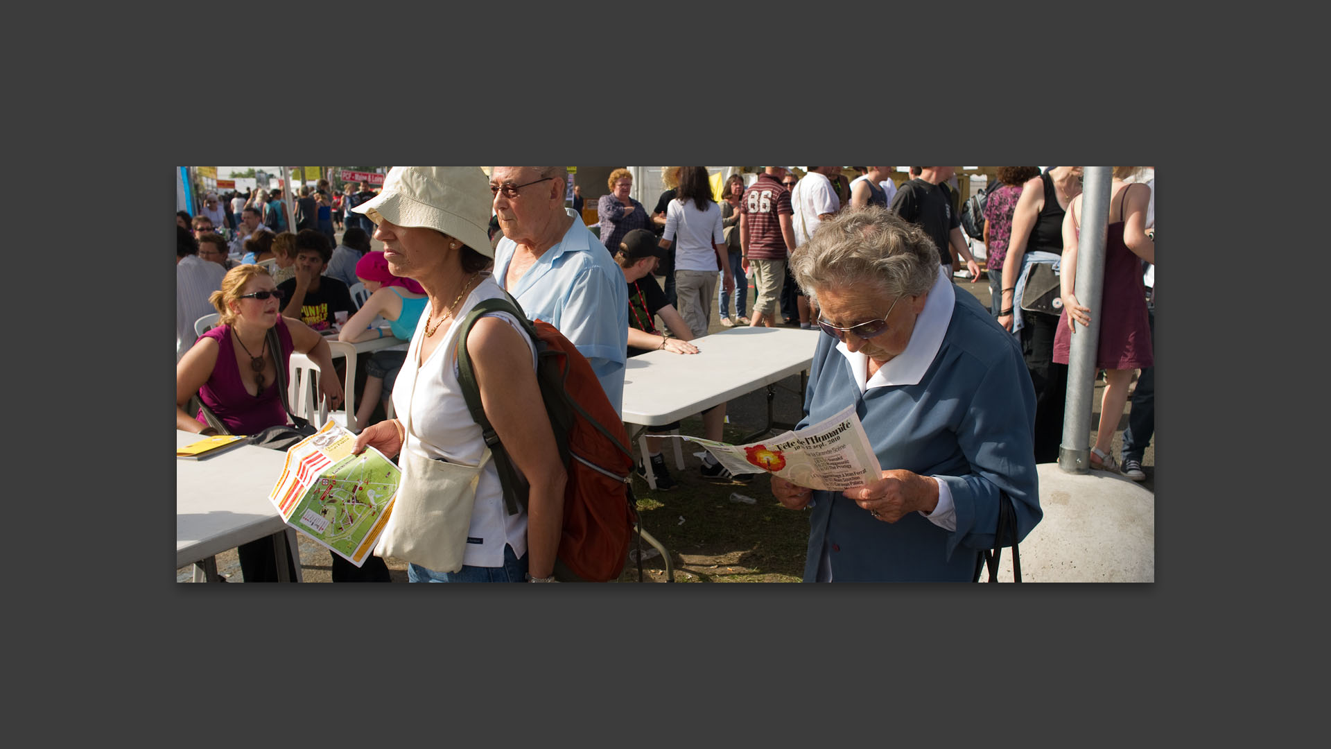 Trouver sa route à la fête de l'Humanité, à La Courneuve.