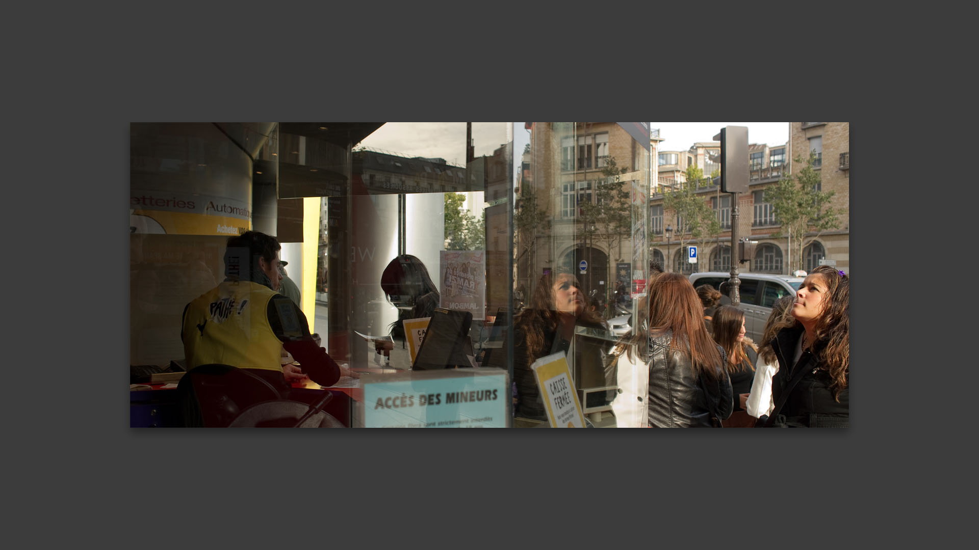 Aux caisses du cinéma Wepler, place Clichy, à Paris.