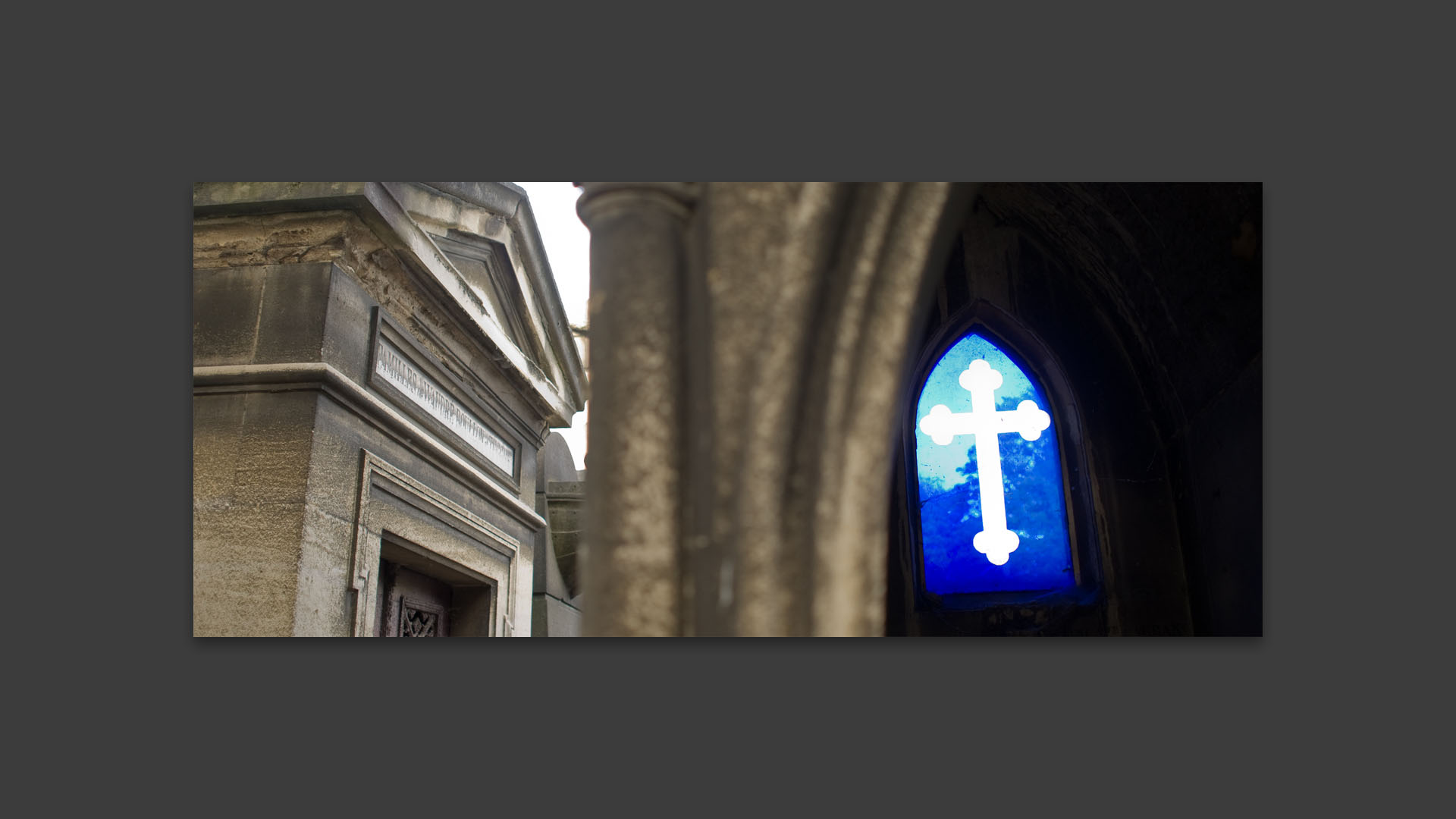 Tombes du cimetière de Montmartre, à Paris.