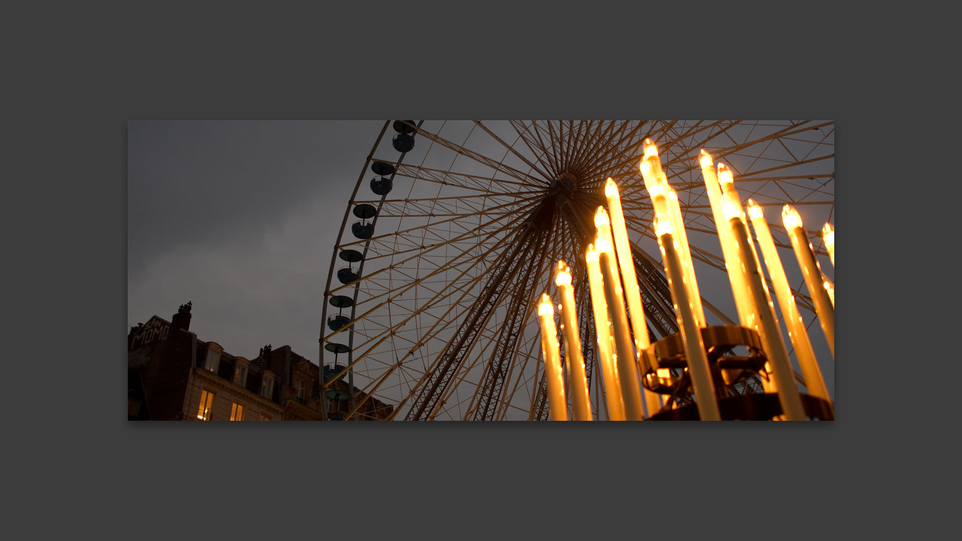 Le retour de la grande roue, place du Général-de-Gaulle, à Lille.