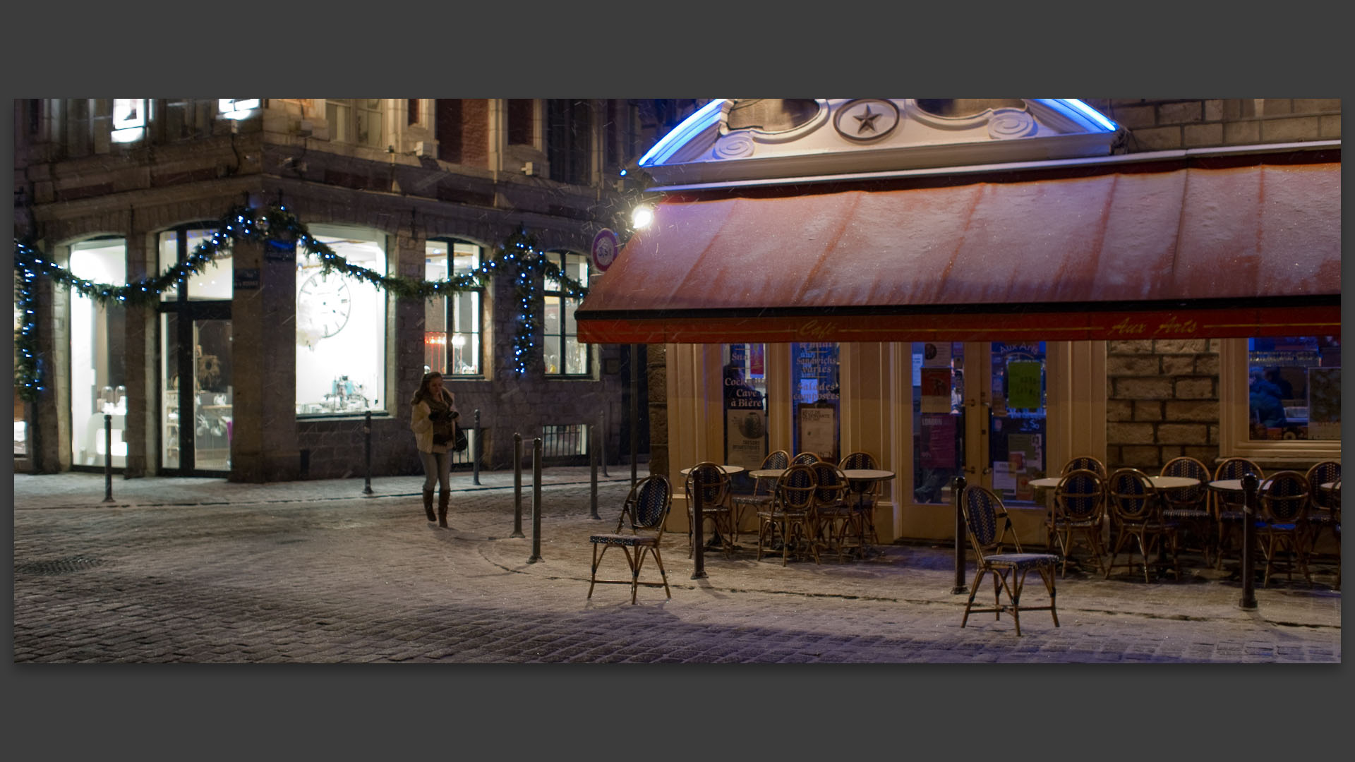 La place du Concert sous la neige, à Lille.