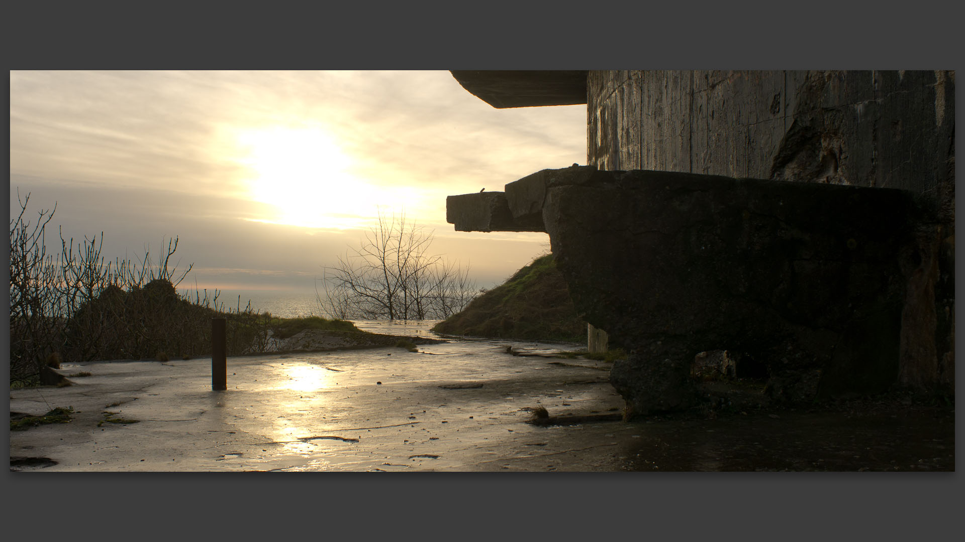 Blockhaus, vestige de la seconde guerre mondiale, entre le cap Gris-Nez et le cap Blanc-Nez.