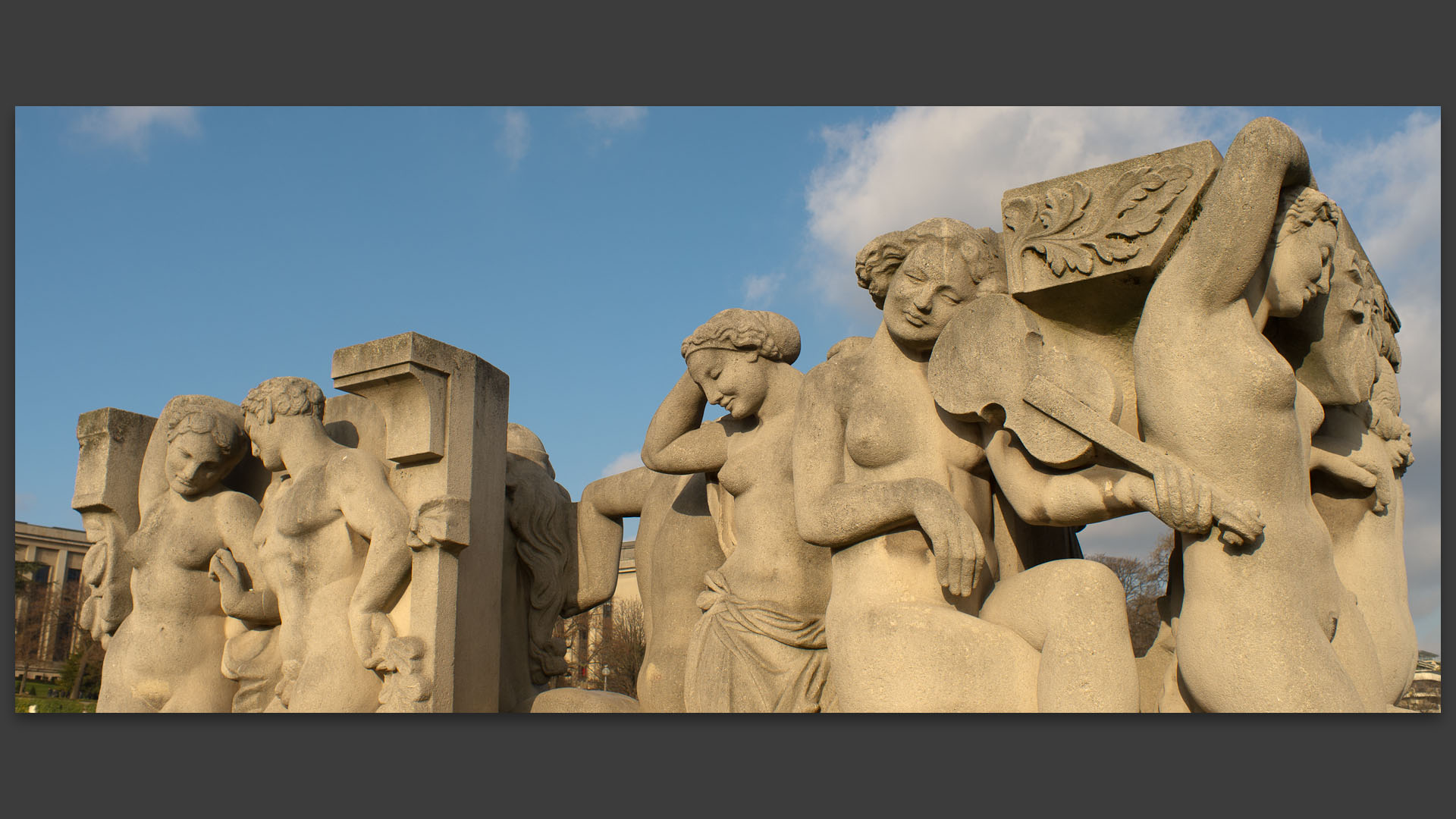 Statues dans les jardins Trocadéro, à Paris.