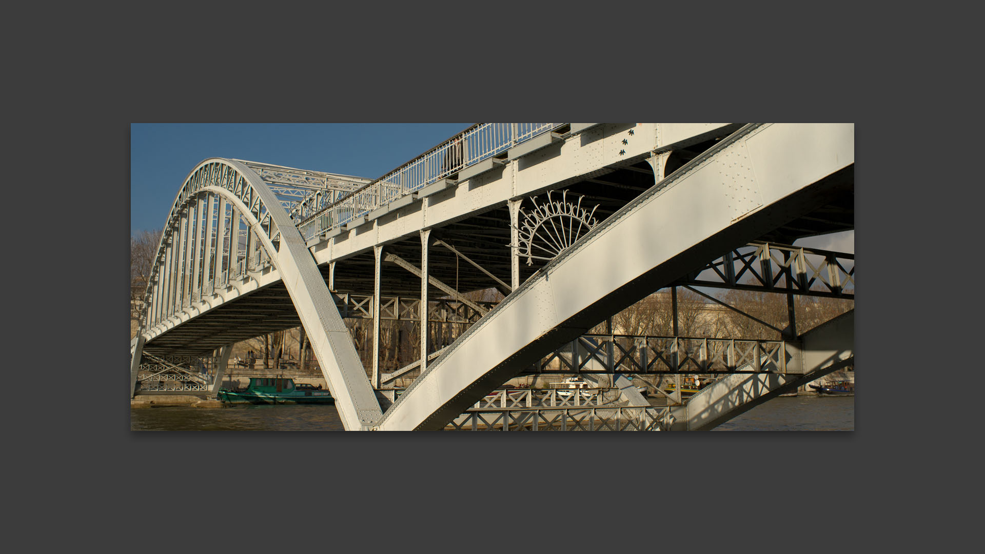 La passerelle Debilly, à Paris.