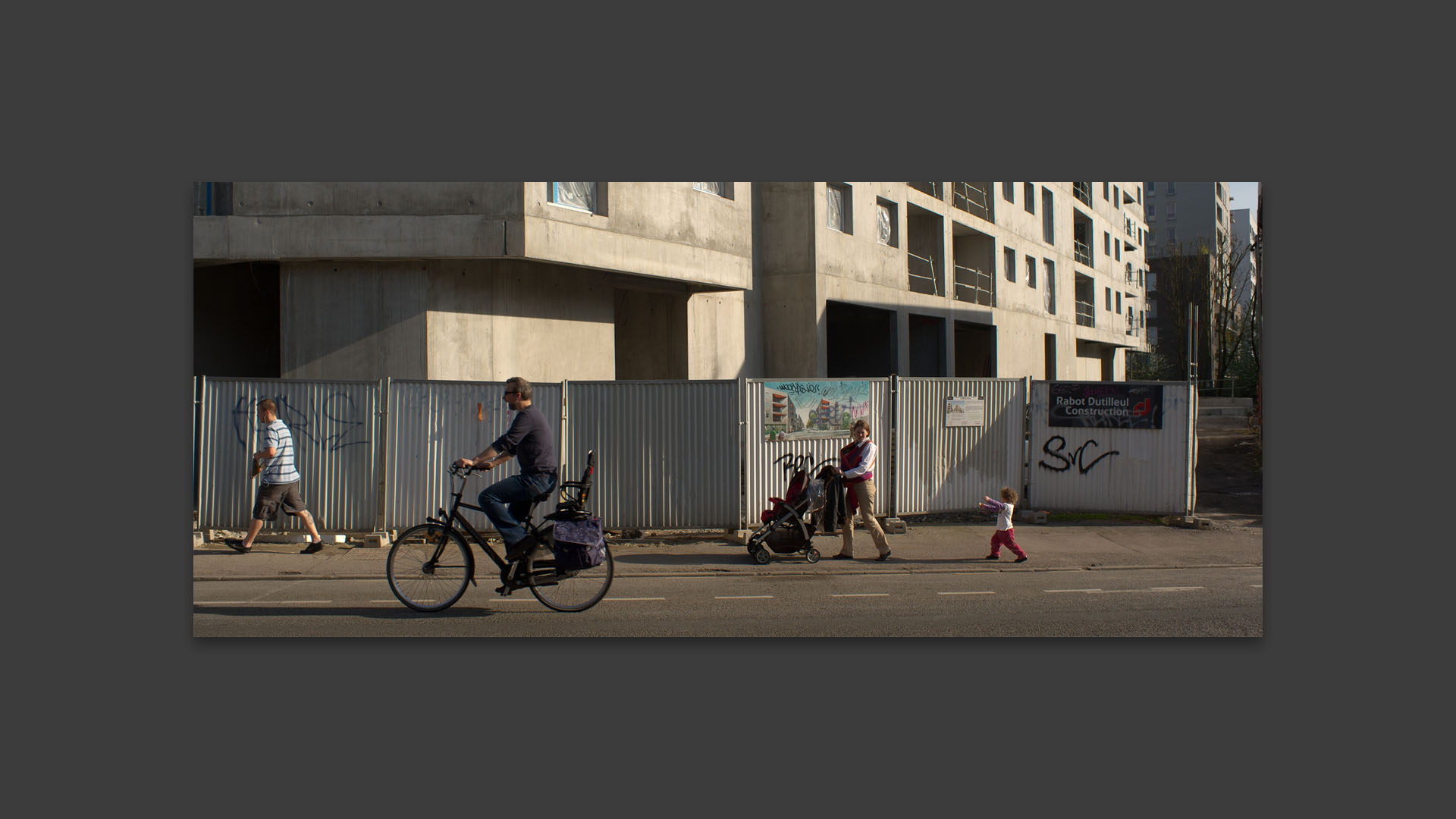 Trafic, rue du Faubourg de Roubaix, à Lille.